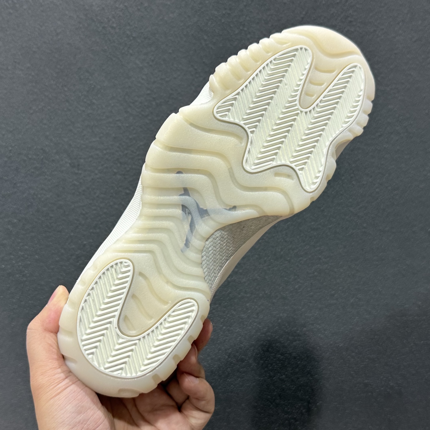 Air Jordan 11 Retro ”Pearl” AJ11 乔11珍珠白 AR0715-110 Air Jordan 11 Retro ”Pearl” AJ11 乔11珍珠白 AR0715-110