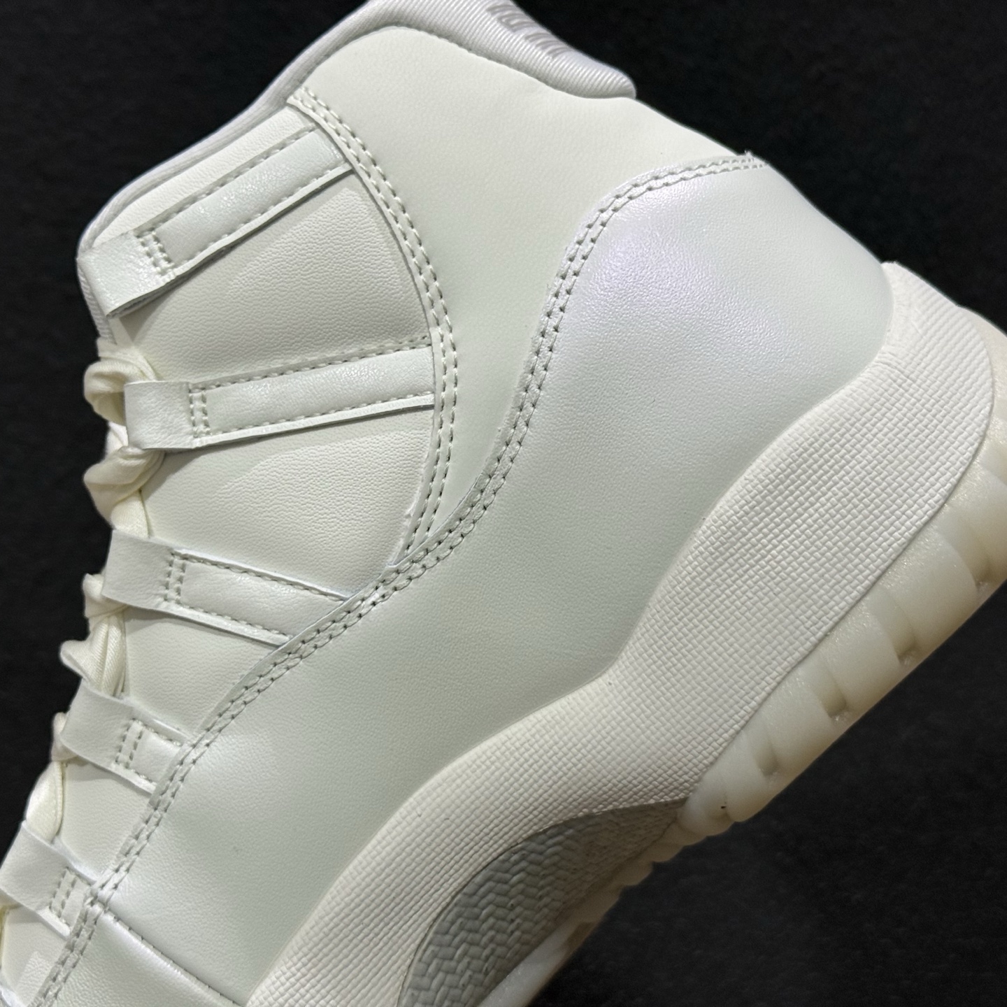 Air Jordan 11 Retro ”Pearl” AJ11 乔11珍珠白 AR0715-110 Air Jordan 11 Retro ”Pearl” AJ11 乔11珍珠白 AR0715-110