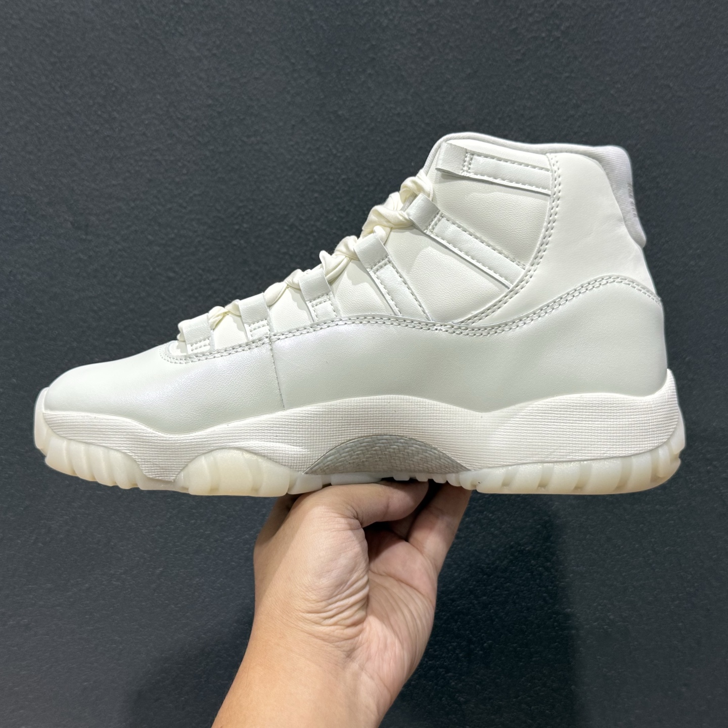 Air Jordan 11 Retro ”Pearl” AJ11 乔11珍珠白 AR0715-110 Air Jordan 11 Retro ”Pearl” AJ11 乔11珍珠白 AR0715-110