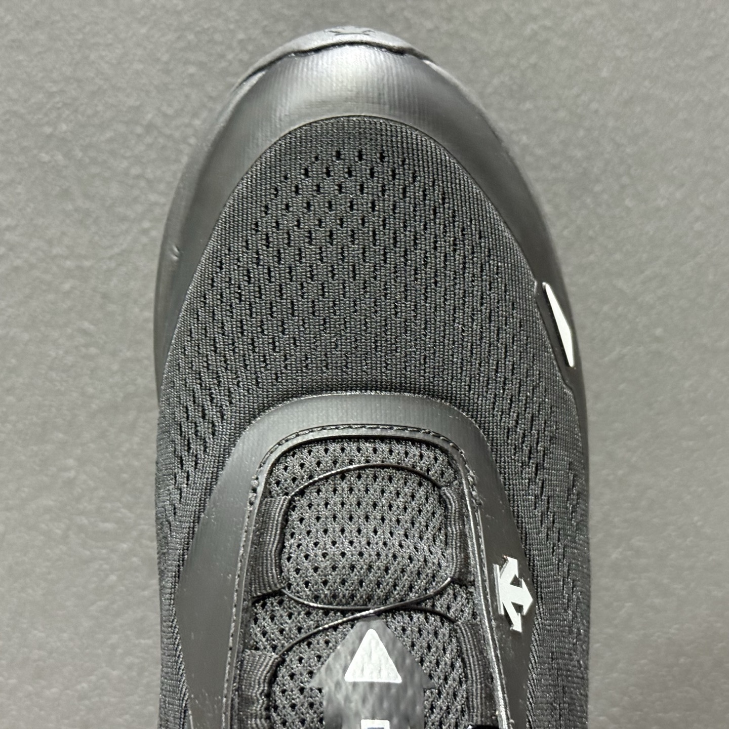 DESCENTE迪桑特 LAVITATE TRAIL WIRE 3.0 时尚休闲运动覆盖防水男子越野跑鞋 DESCENTE迪桑特 LAVITATE TRAIL WIRE 3.0 时尚休闲运动覆盖防水男子越野跑鞋