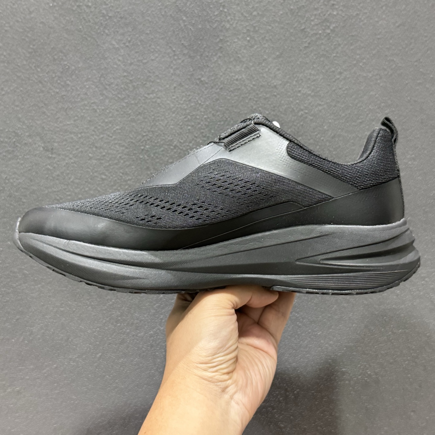 DESCENTE迪桑特 LAVITATE TRAIL WIRE 3.0 时尚休闲运动覆盖防水男子越野跑鞋 DESCENTE迪桑特 LAVITATE TRAIL WIRE 3.0 时尚休闲运动覆盖防水男子越野跑鞋