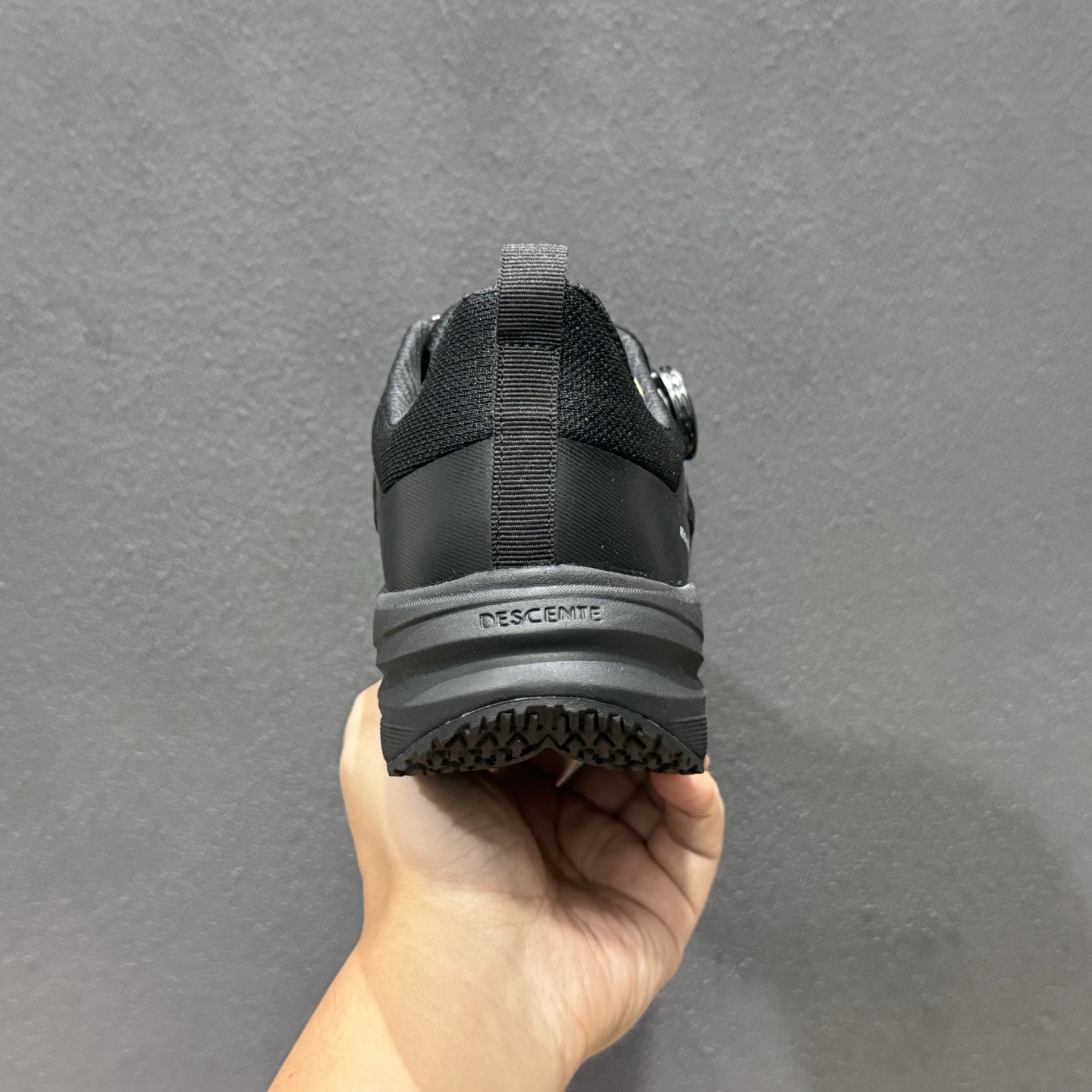 DESCENTE迪桑特 LAVITATE TRAIL WIRE 3.0 时尚休闲运动覆盖防水男子越野跑鞋 DESCENTE迪桑特 LAVITATE TRAIL WIRE 3.0 时尚休闲运动覆盖防水男子越野跑鞋