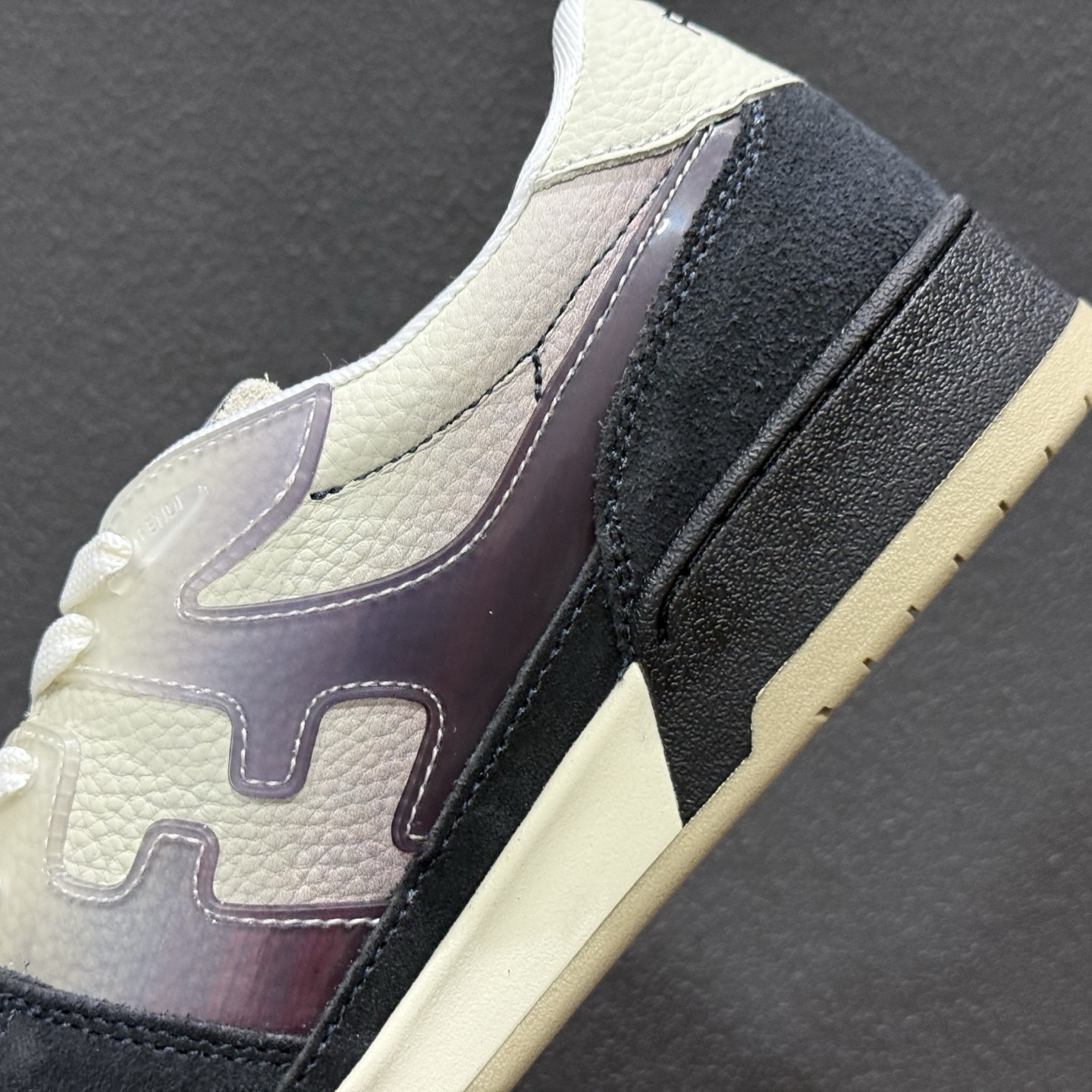 广东高端品质 FENDI芬迪 Match 圆头厚底 低帮板鞋 Fendi芬迪休闲鞋