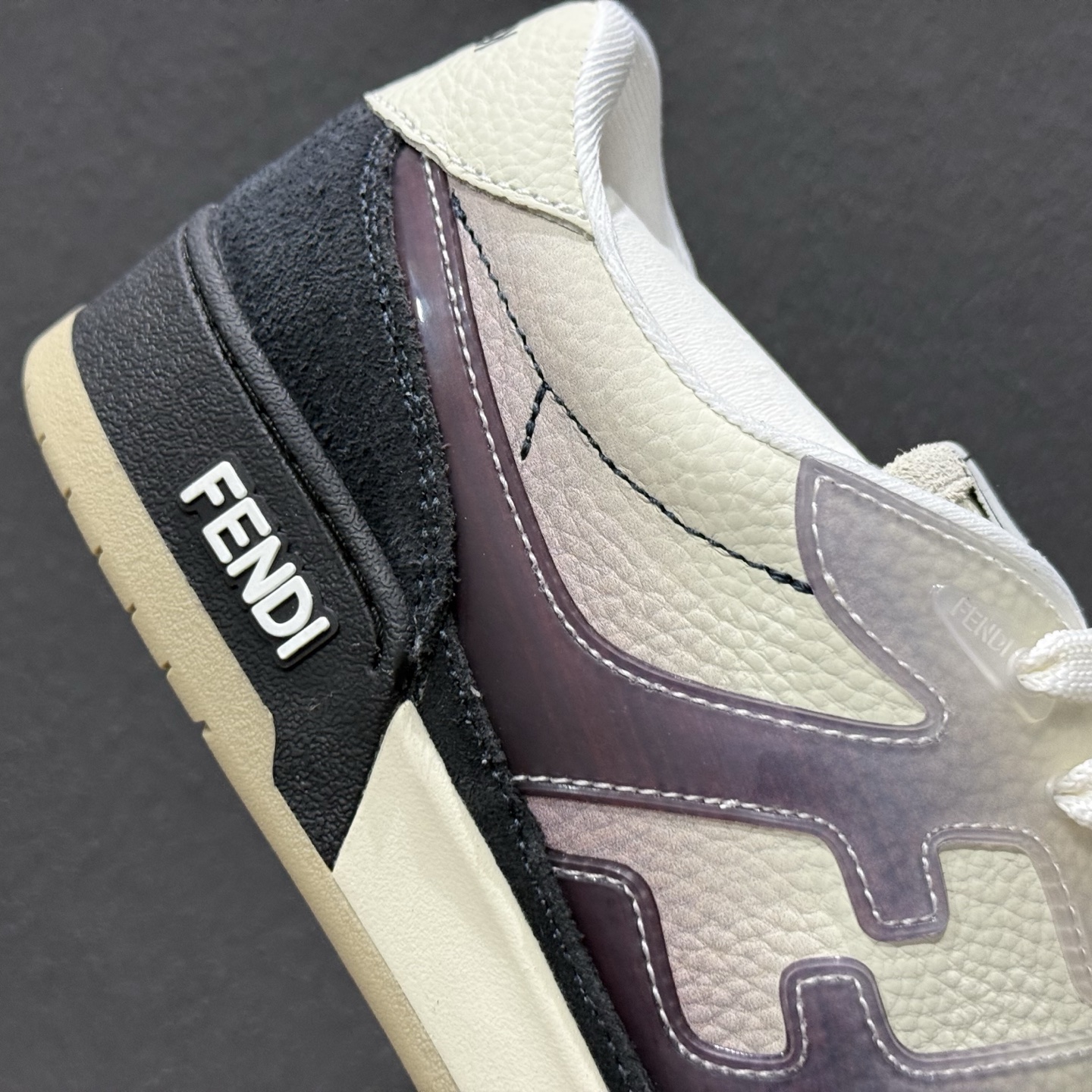 广东高端品质 FENDI芬迪 Match 圆头厚底 低帮板鞋 Fendi芬迪休闲鞋