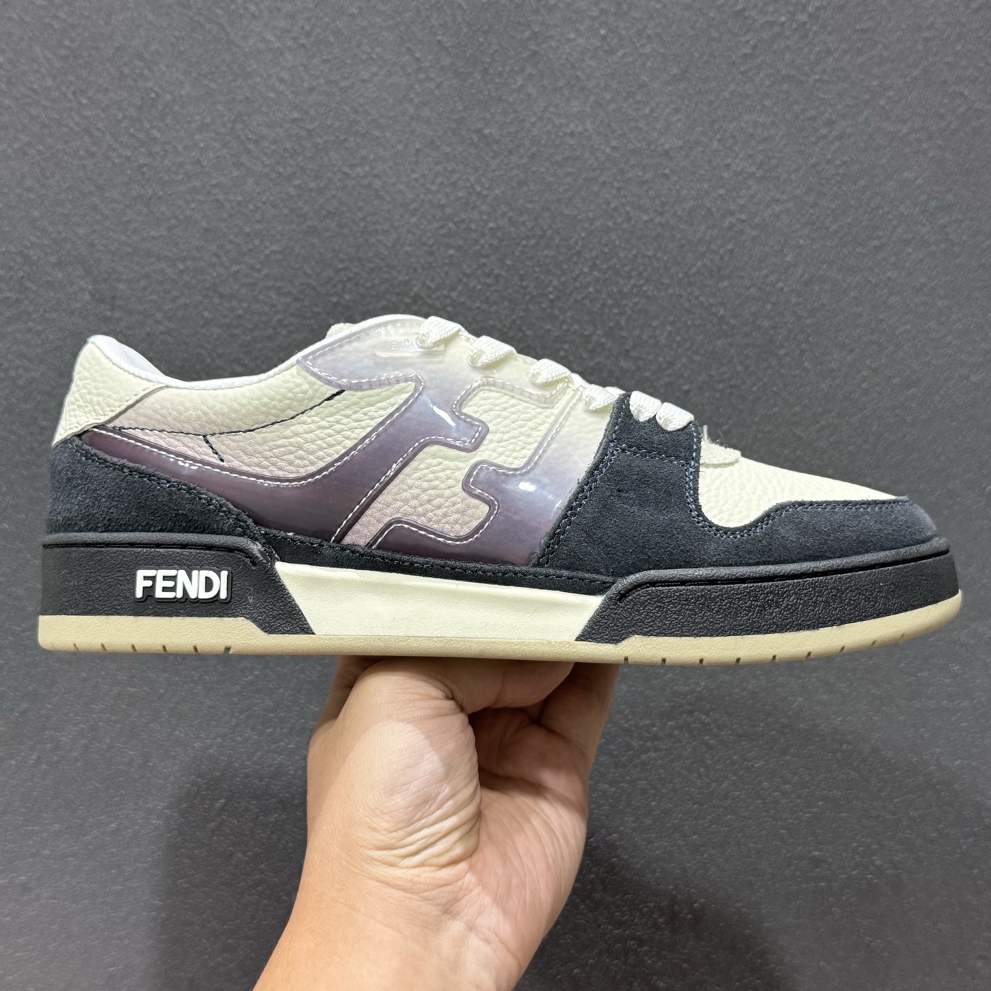 广东高端品质 FENDI芬迪 Match 圆头厚底 低帮板鞋 Fendi芬迪休闲鞋