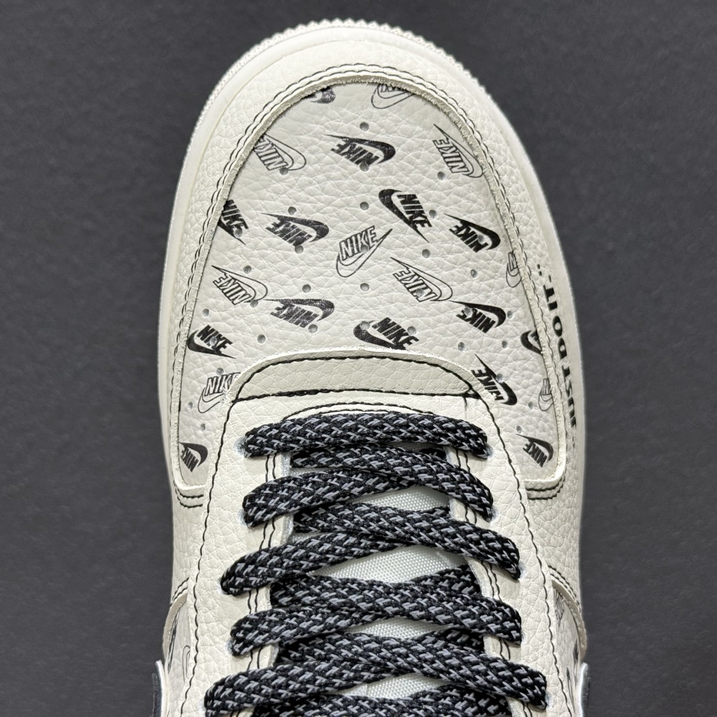 NIke Air Force 1 '07 Low “NIKE银-米黑印花”空军一号 低帮 运动鞋 DF0188-109 NIke Air Force 1 '07 Low “NIKE银-米黑印花”空军一号 低帮 运动鞋 DF0188-109