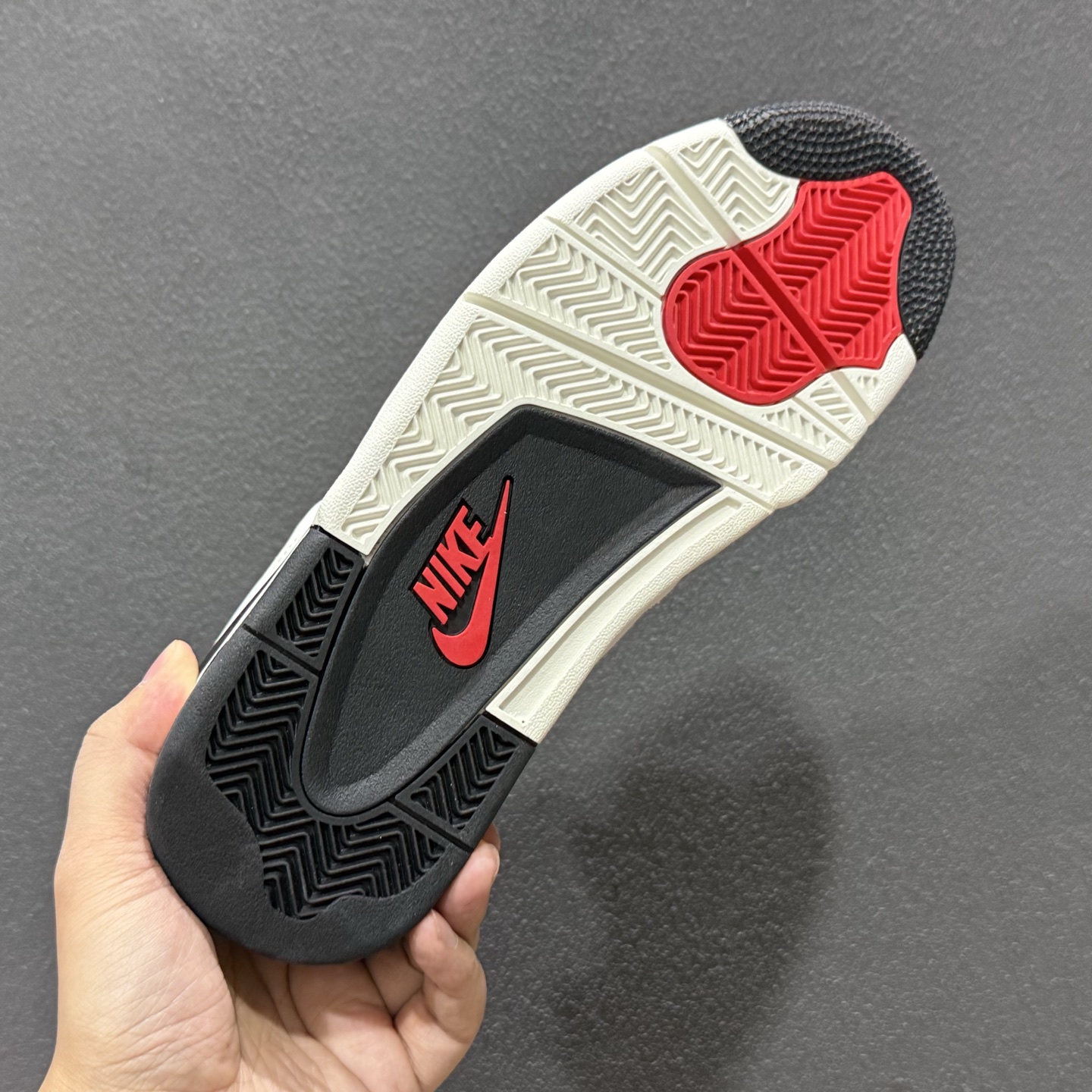 Air Jordan 4 Retro ”Flight Club” AJ4 乔4飞行俱乐部 IM4002-100 Air Jordan 4 Retro ”Flight Club” AJ4 乔4飞行俱乐部 IM4002-100