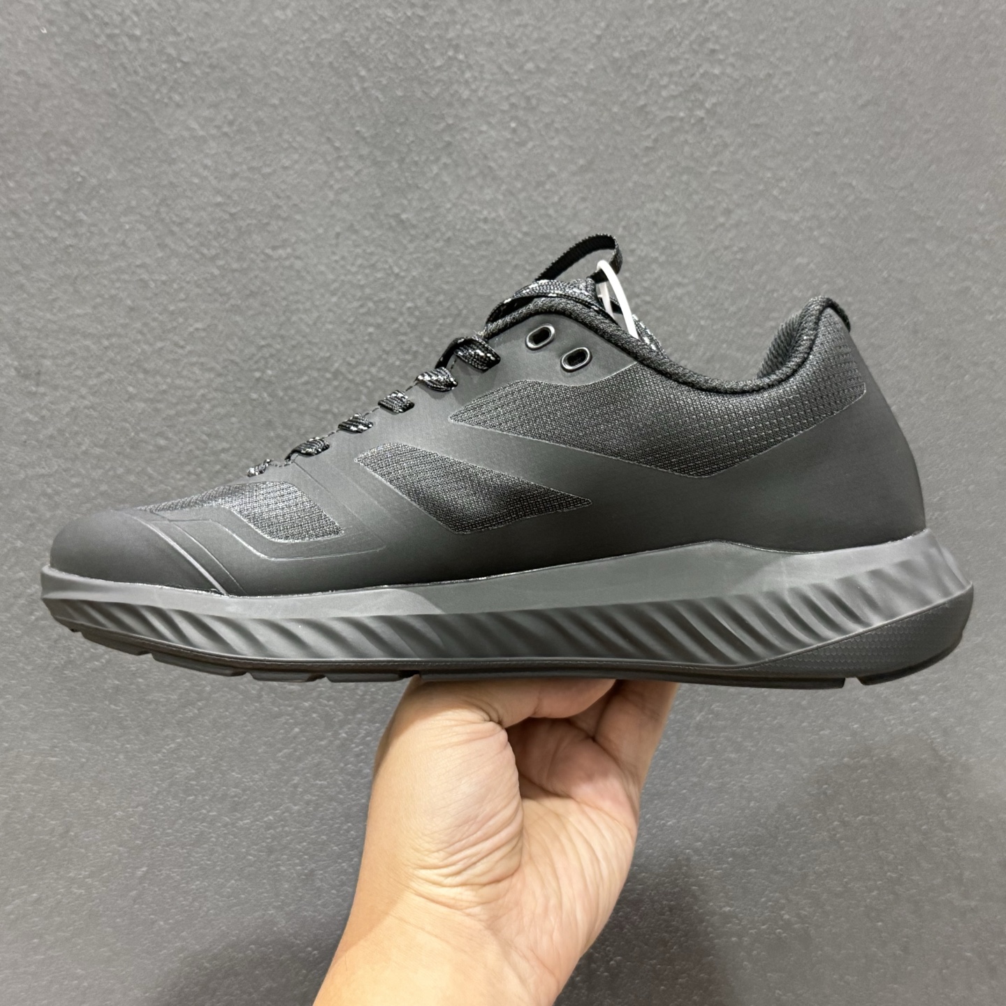 ECCO爱步男士运动鞋 真皮免系带百搭健身鞋 ECCO爱步男士运动鞋 真皮免系带百搭健身鞋