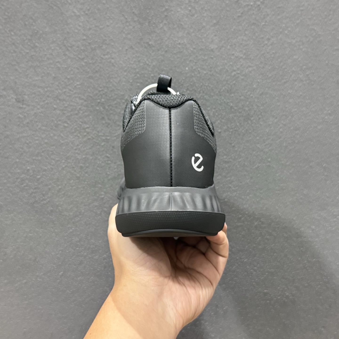 ECCO爱步男士运动鞋 真皮免系带百搭健身鞋 ECCO爱步男士运动鞋 真皮免系带百搭健身鞋