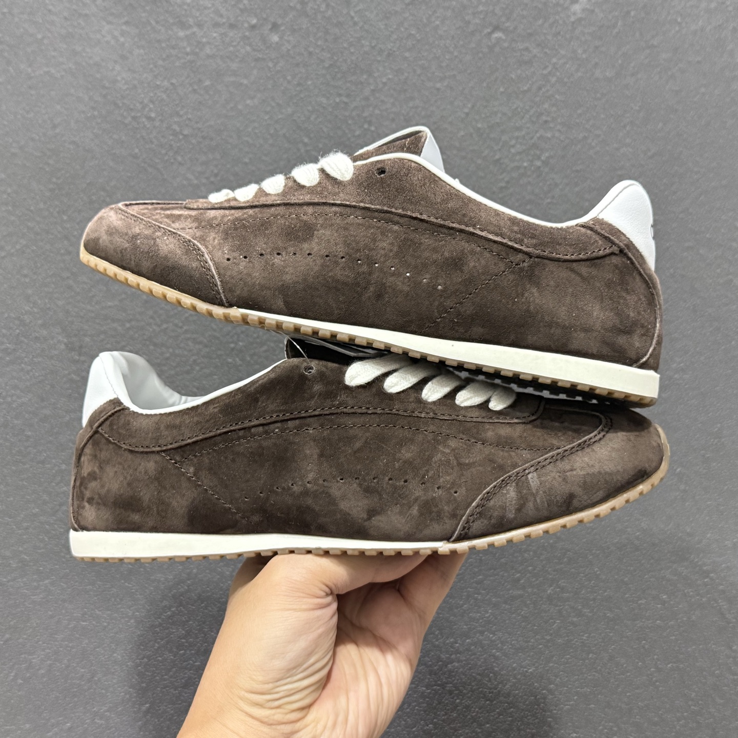 200 Alo Yoga Sunset Sneaker 徳训生活休闲鞋 A0891U