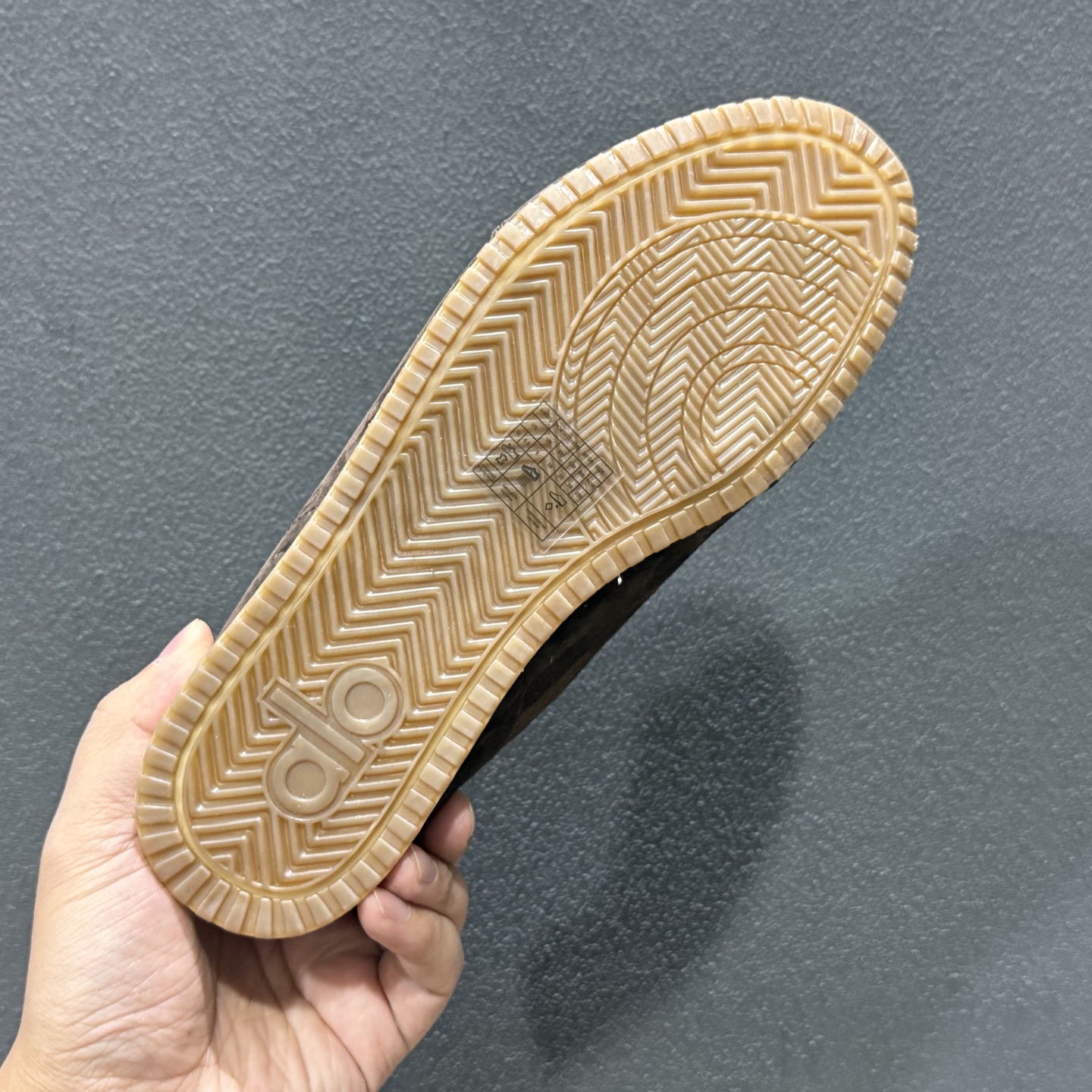 200 Alo Yoga Sunset Sneaker 徳训生活休闲鞋 A0891U