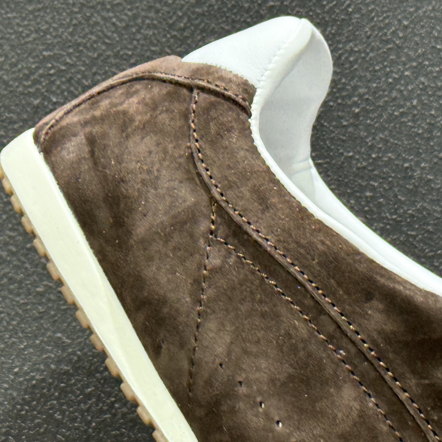 200 Alo Yoga Sunset Sneaker 徳训生活休闲鞋 A0891U