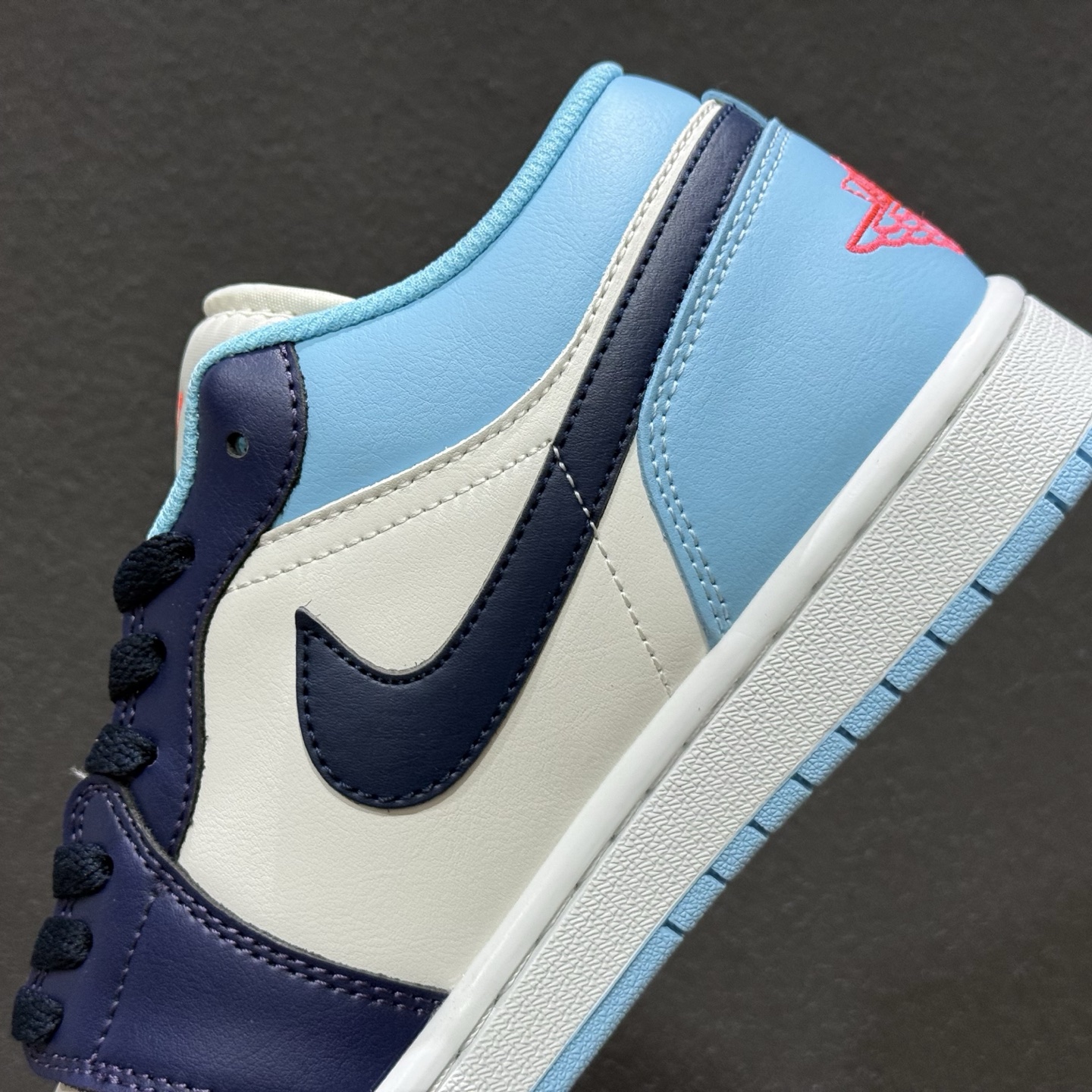 Jordan Air Jordan 1 Low 灰白 553558-149 Jordan Air Jordan 1 Low 灰白 553558-149