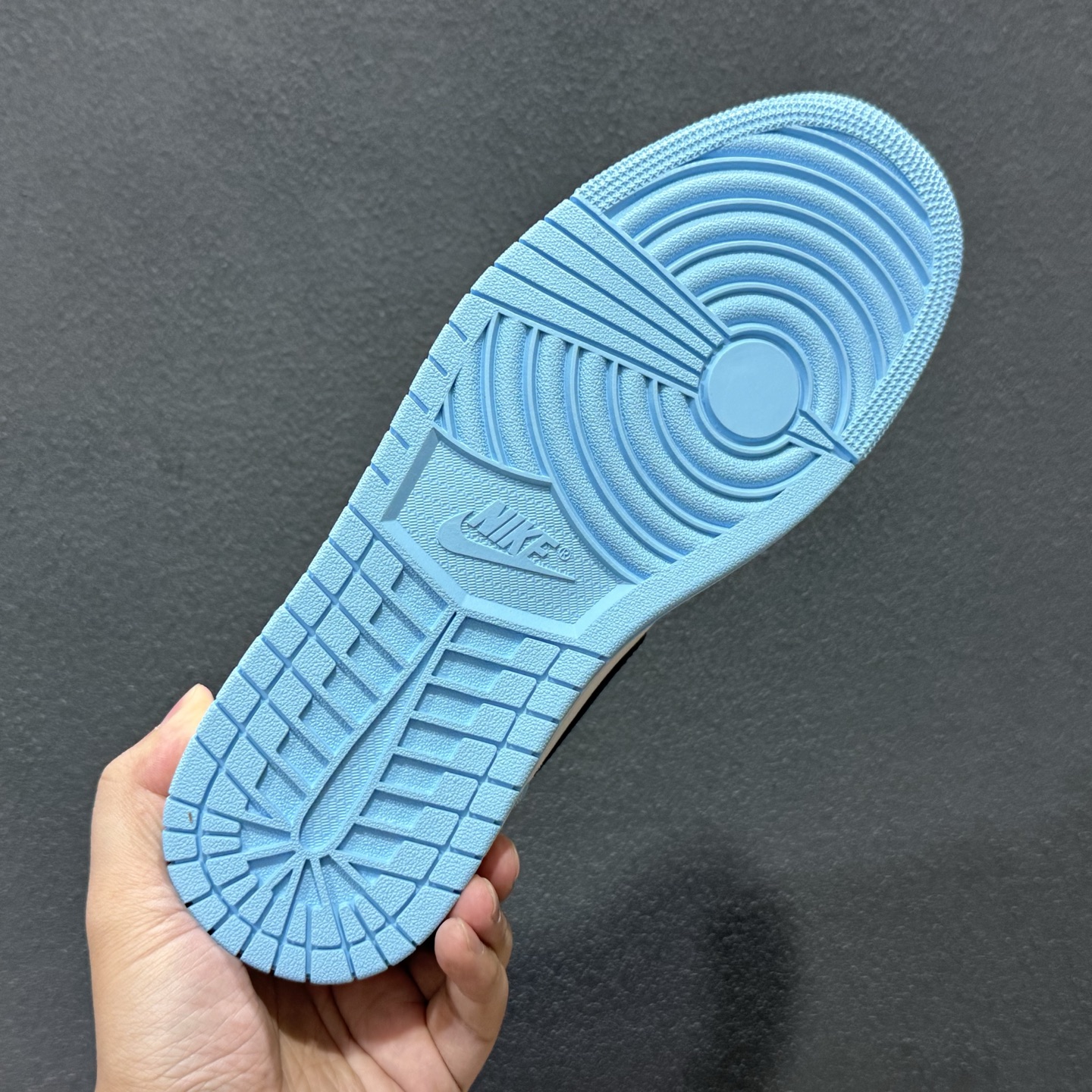 Jordan Air Jordan 1 Low 灰白 553558-149 Jordan Air Jordan 1 Low 灰白 553558-149