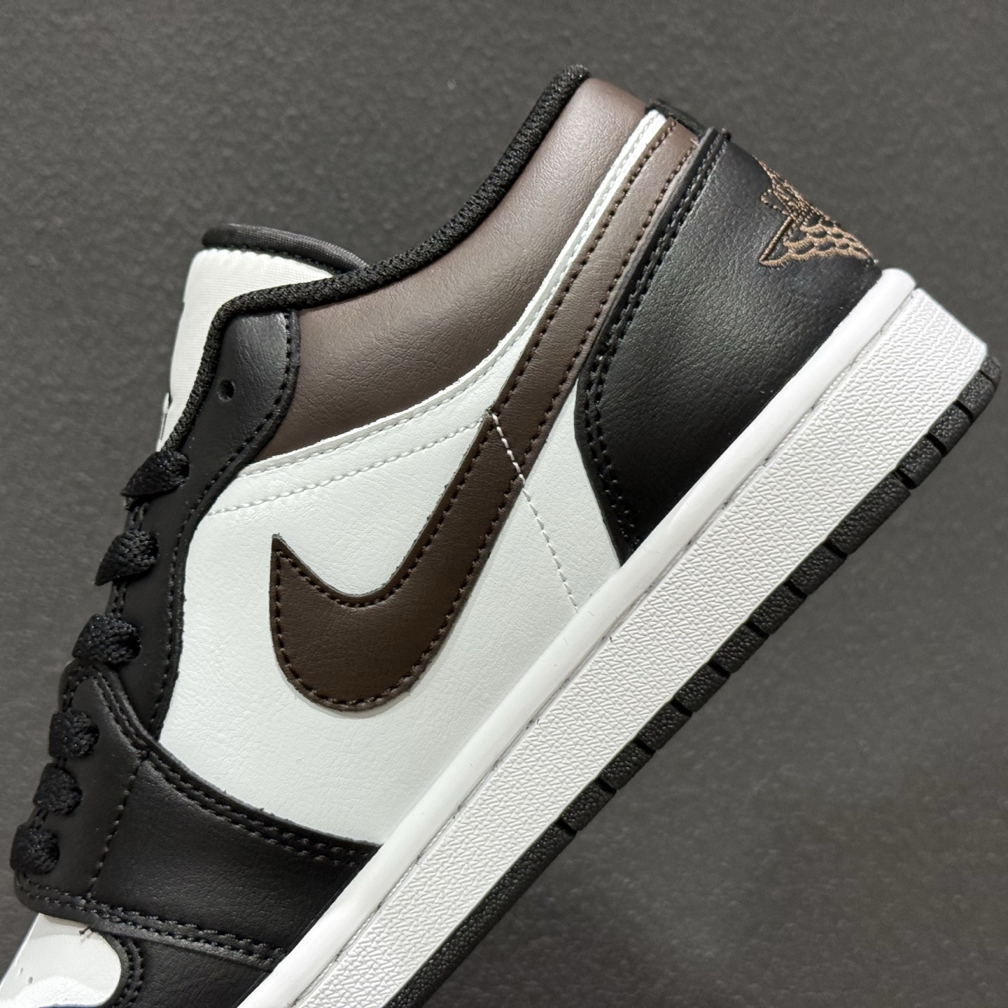 DT纯原 Air Jordan AJ1 Low 低帮 白黑棕 IO3393-010