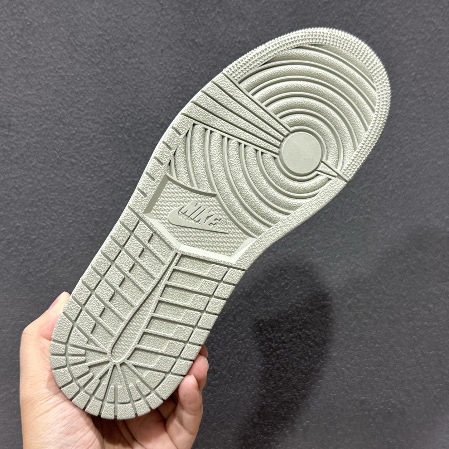 ZiWilliamsx Air Jordan 1 Retro Low OG“Voodoo Alternate”巫毒娃娃 IH2309-500