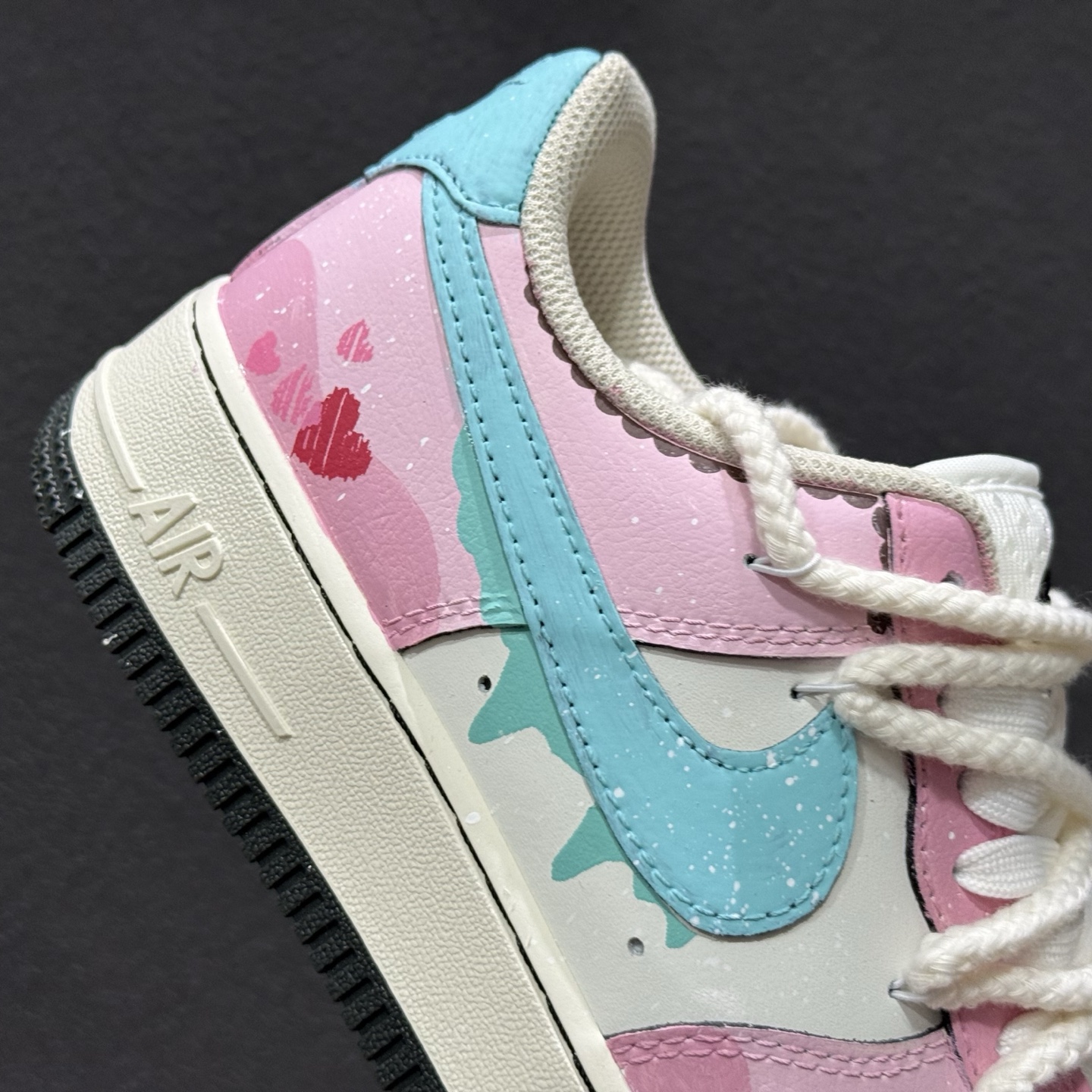(36-41) 手绘涂鸦“甜心奶霜”Nike Air Force 1 “Sweetheart Cream”空军一号定制板鞋 FB1839-919 (36-41) 手绘涂鸦“甜心奶霜”Nike Air Force 1 “Sweetheart Cream”空军一号定制板鞋 FB1839-919