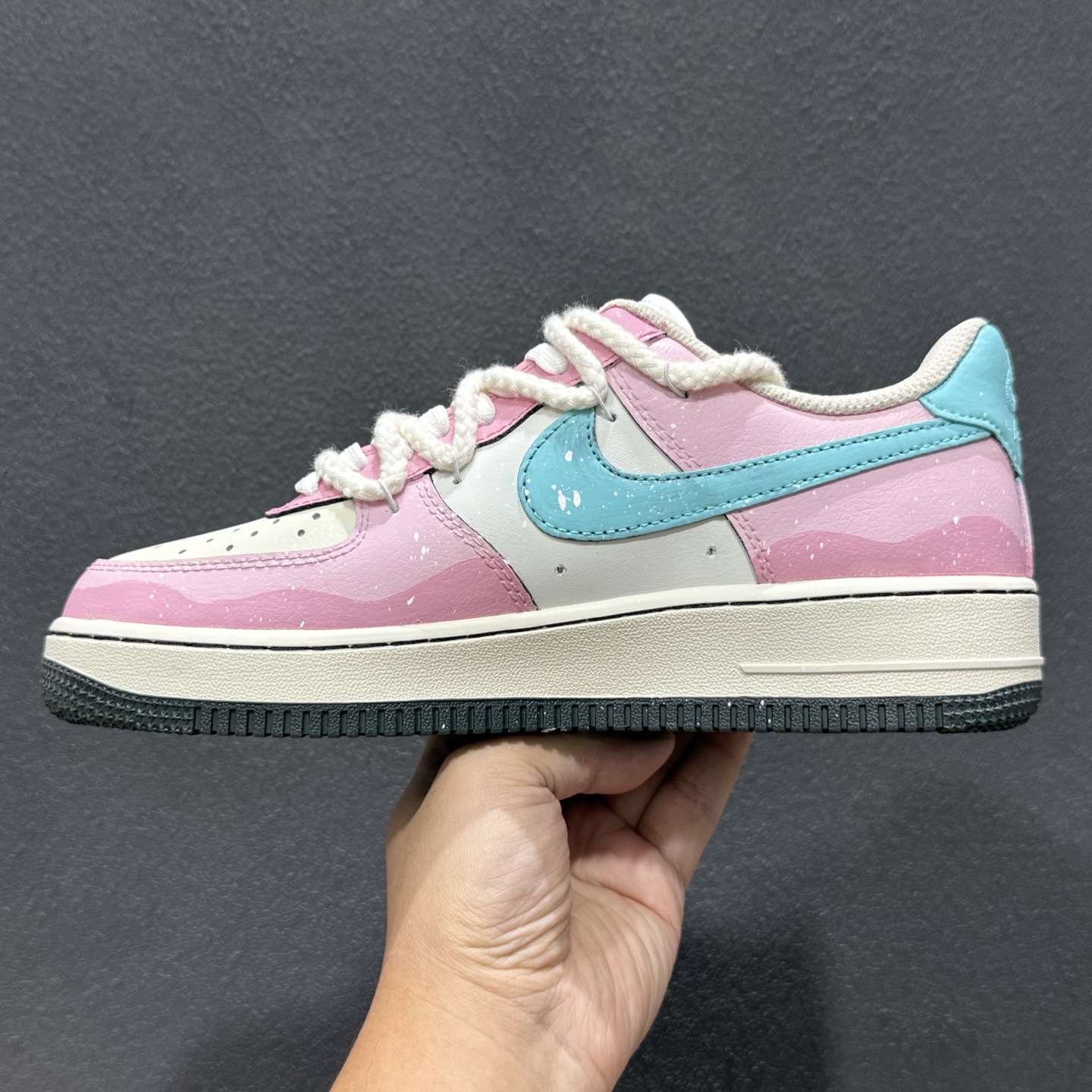 (36-41) 手绘涂鸦“甜心奶霜”Nike Air Force 1 “Sweetheart Cream”空军一号定制板鞋 FB1839-919 (36-41) 手绘涂鸦“甜心奶霜”Nike Air Force 1 “Sweetheart Cream”空军一号定制板鞋 FB1839-919