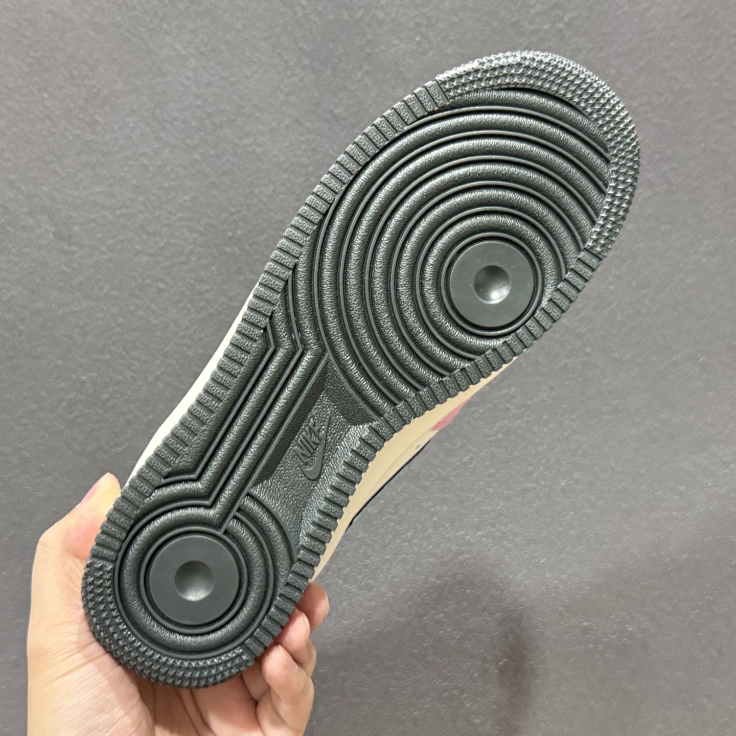 (36-41) 手绘涂鸦“甜心奶霜”Nike Air Force 1 “Sweetheart Cream”空军一号定制板鞋 FB1839-919 (36-41) 手绘涂鸦“甜心奶霜”Nike Air Force 1 “Sweetheart Cream”空军一号定制板鞋 FB1839-919