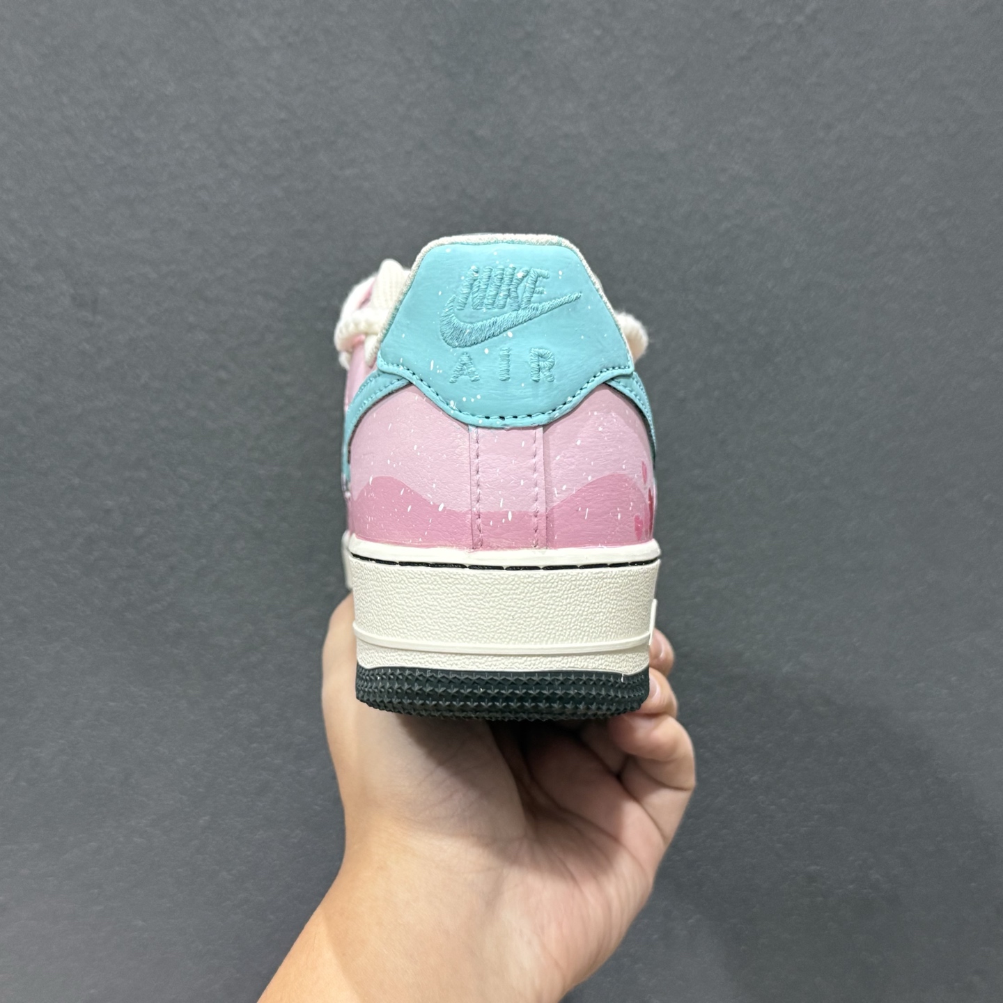 (36-41) 手绘涂鸦“甜心奶霜”Nike Air Force 1 “Sweetheart Cream”空军一号定制板鞋 FB1839-919 (36-41) 手绘涂鸦“甜心奶霜”Nike Air Force 1 “Sweetheart Cream”空军一号定制板鞋 FB1839-919