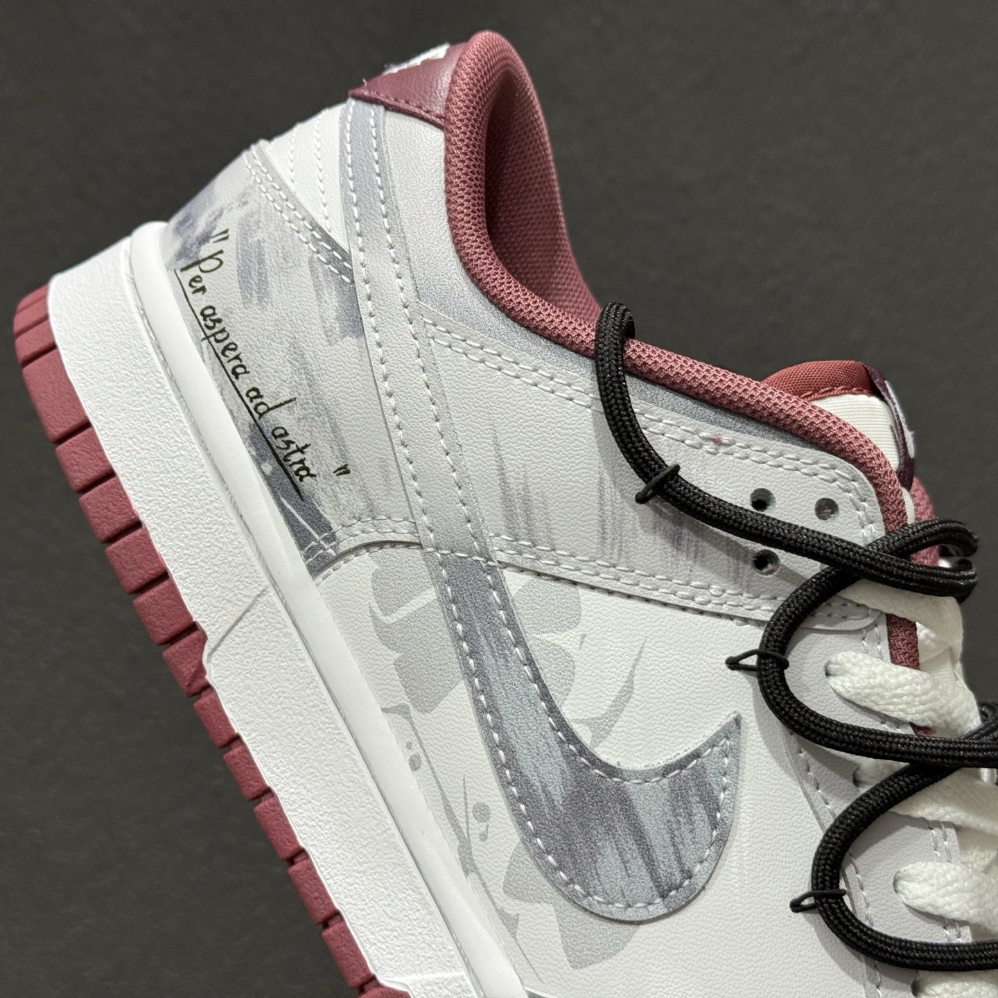 Nike SB Dunk Low 绑带 周年高端定制 低帮休闲板鞋 DV0833-112