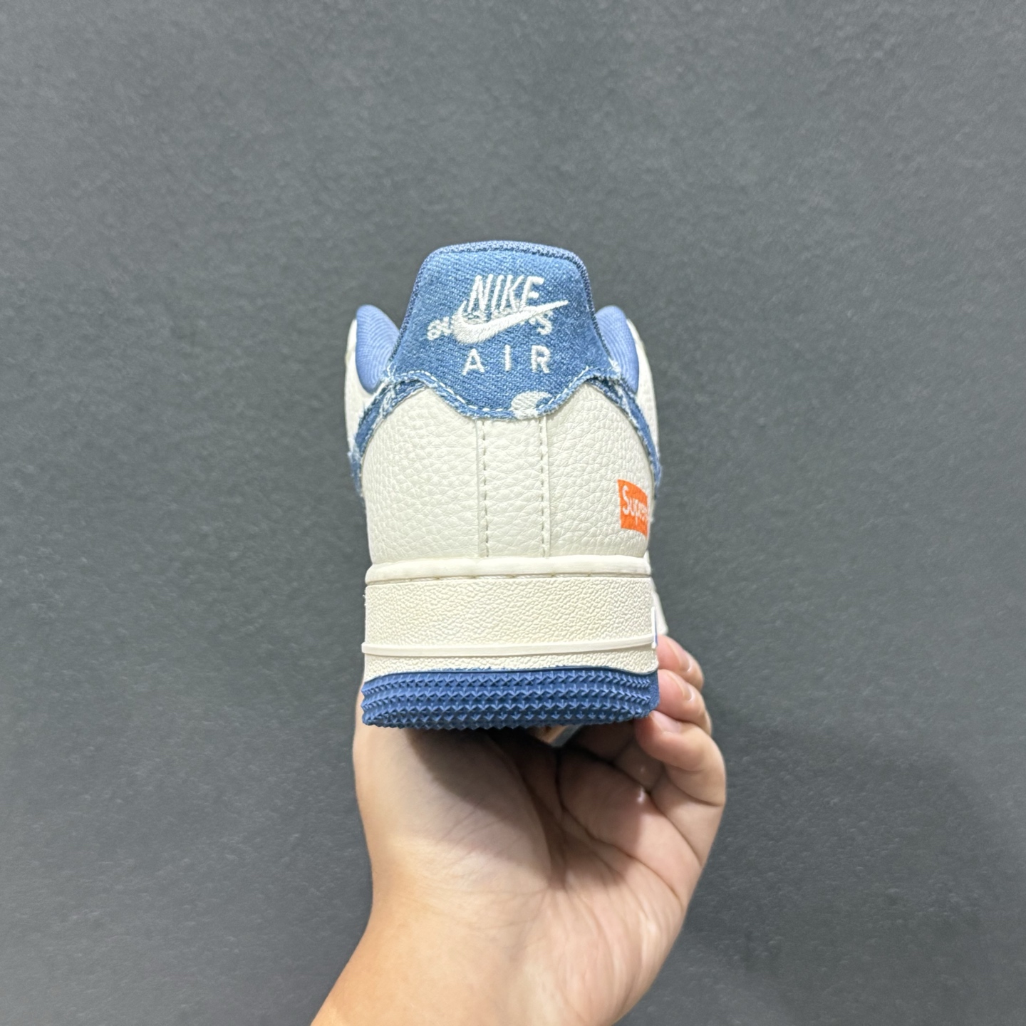 Nike Air Force 1 '07 Low “Supreme联名——牛仔米蓝四勾”空军一号 高端定制 QW5606-263 Nike Air Force 1 '07 Low “Supreme联名——牛仔米蓝四勾”空军一号 高端定制 QW5606-263