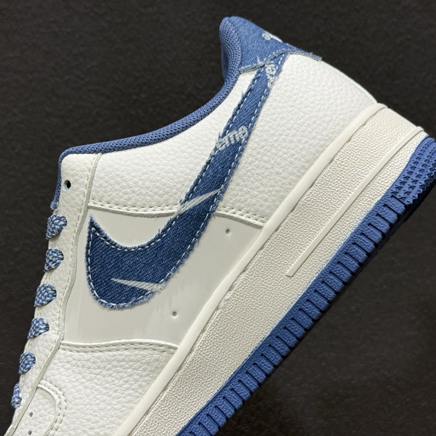 Nike Air Force 1 '07 Low “Supreme联名——牛仔米蓝四勾”空军一号 高端定制 QW5606-263 Nike Air Force 1 '07 Low “Supreme联名——牛仔米蓝四勾”空军一号 高端定制 QW5606-263