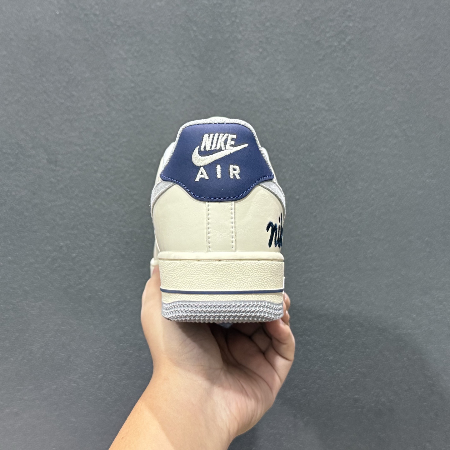 NIke Air Force 1 '07 LOW 奶白雾灰 空军一号低帮 运动鞋 NH0601-581