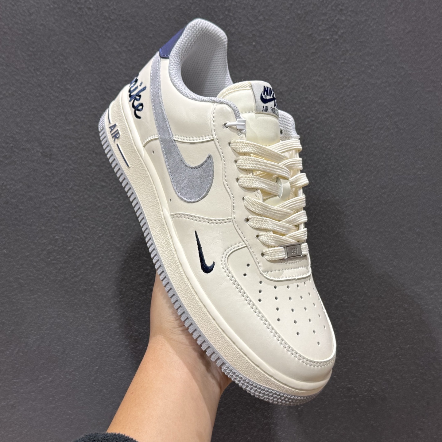 NIke Air Force 1 '07 LOW 奶白雾灰 空军一号低帮 运动鞋 NH0601-581