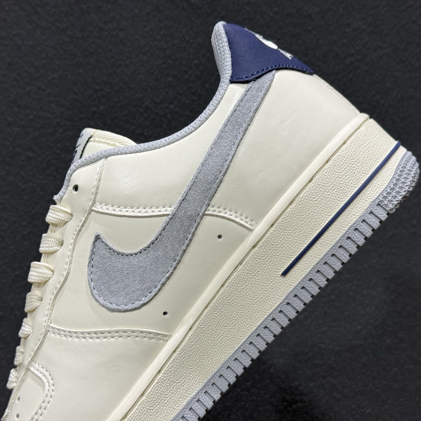 NIke Air Force 1 '07 LOW 奶白雾灰 空军一号低帮 运动鞋 NH0601-581