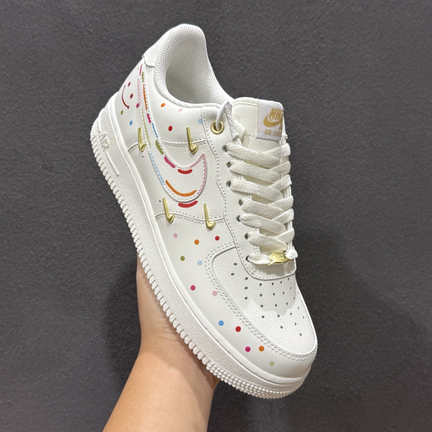 爆款定制 二次元主题 Nike Air Force 1 Low’07 四勾彩喷 空军一号低帮休闲板鞋 ZH0316-151 爆款定制 二次元主题 Nike Air Force 1 Low’07 四勾彩喷 空军一号低帮休闲板鞋 ZH0316-151