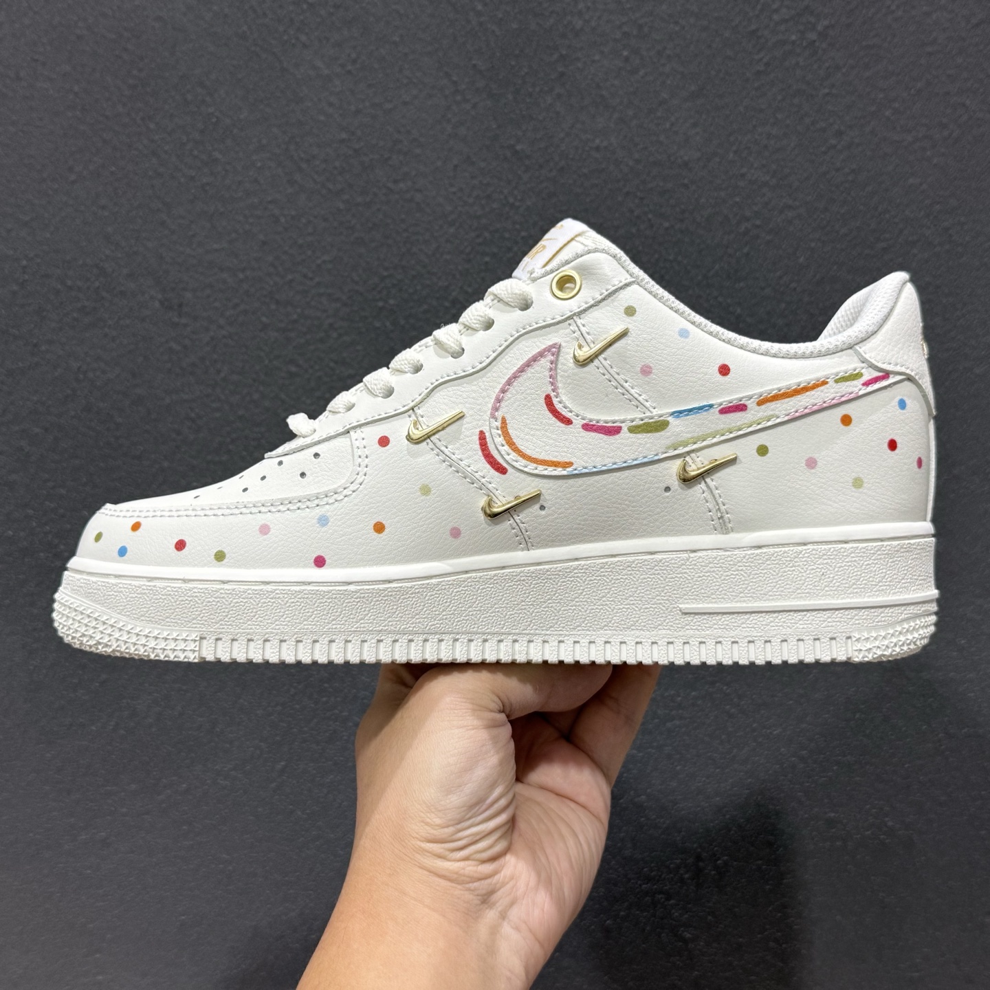 爆款定制 二次元主题 Nike Air Force 1 Low’07 四勾彩喷 空军一号低帮休闲板鞋 ZH0316-151 爆款定制 二次元主题 Nike Air Force 1 Low’07 四勾彩喷 空军一号低帮休闲板鞋 ZH0316-151