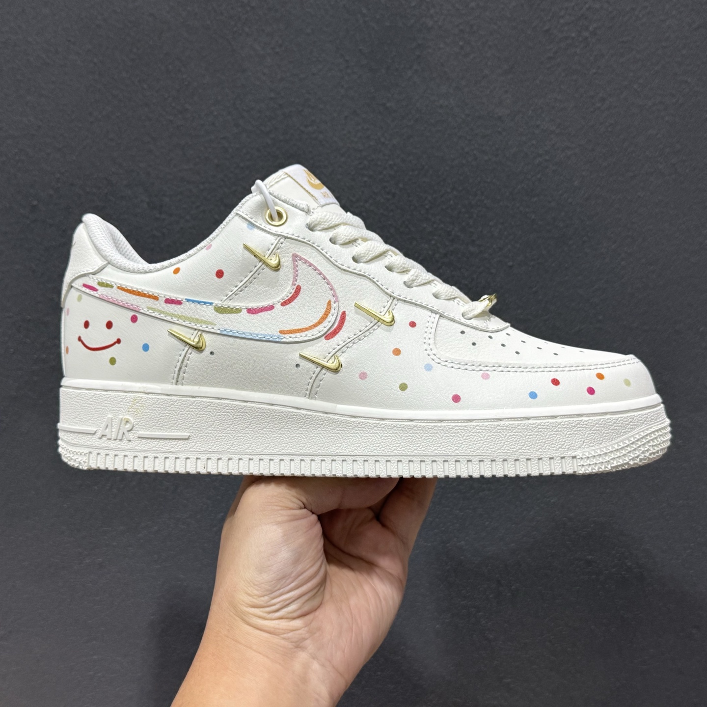 爆款定制 二次元主题 Nike Air Force 1 Low’07 四勾彩喷 空军一号低帮休闲板鞋 ZH0316-151 爆款定制 二次元主题 Nike Air Force 1 Low’07 四勾彩喷 空军一号低帮休闲板鞋 ZH0316-151