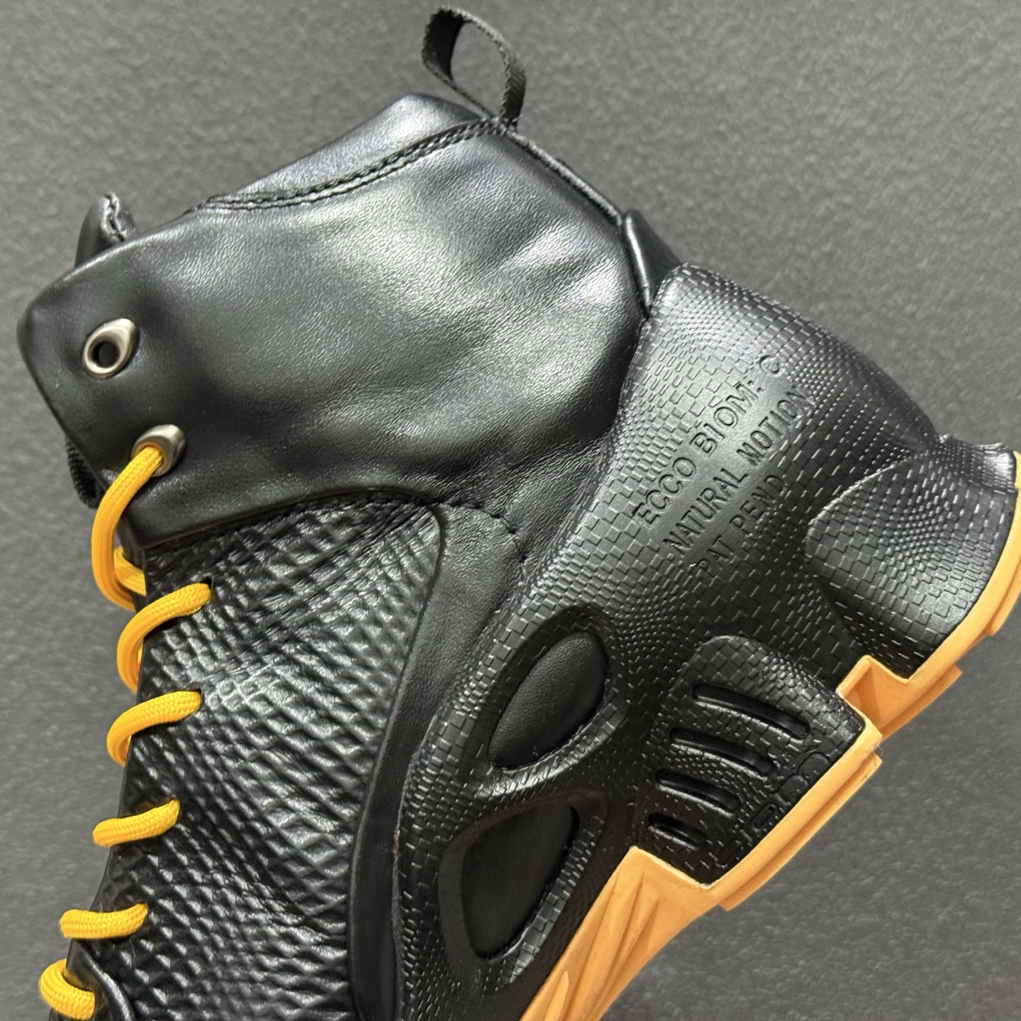 2025Ss秋冬新款天猫同款Ecco/爱步 15周年高帮经典BIOM 2025Ss秋冬新款天猫同款Ecco/爱步 15周年高帮经典BIOM