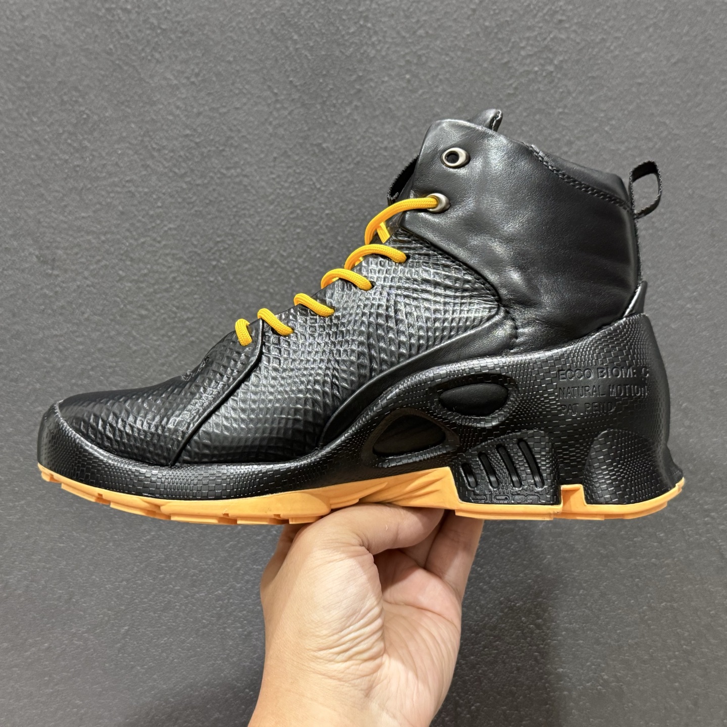 2025Ss秋冬新款天猫同款Ecco/爱步 15周年高帮经典BIOM 2025Ss秋冬新款天猫同款Ecco/爱步 15周年高帮经典BIOM