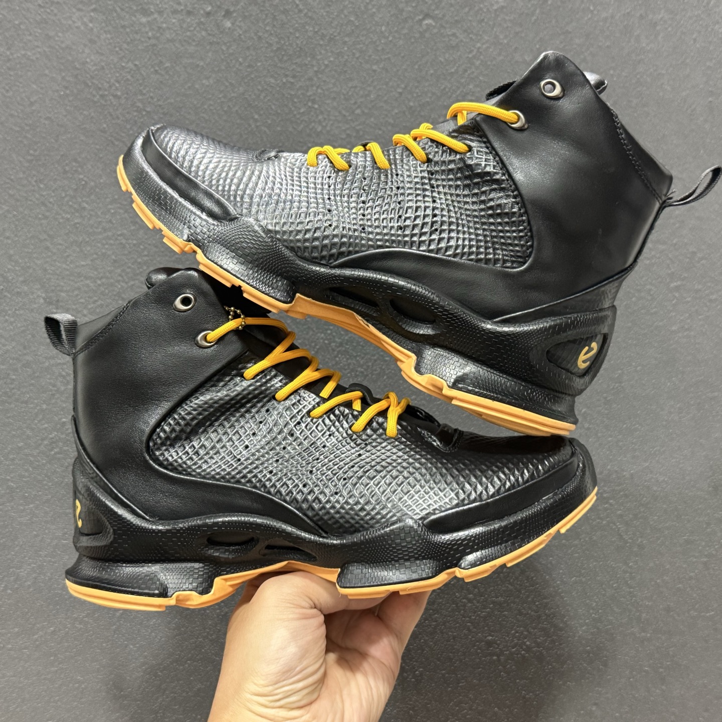 2025Ss秋冬新款天猫同款Ecco/爱步 15周年高帮经典BIOM 2025Ss秋冬新款天猫同款Ecco/爱步 15周年高帮经典BIOM