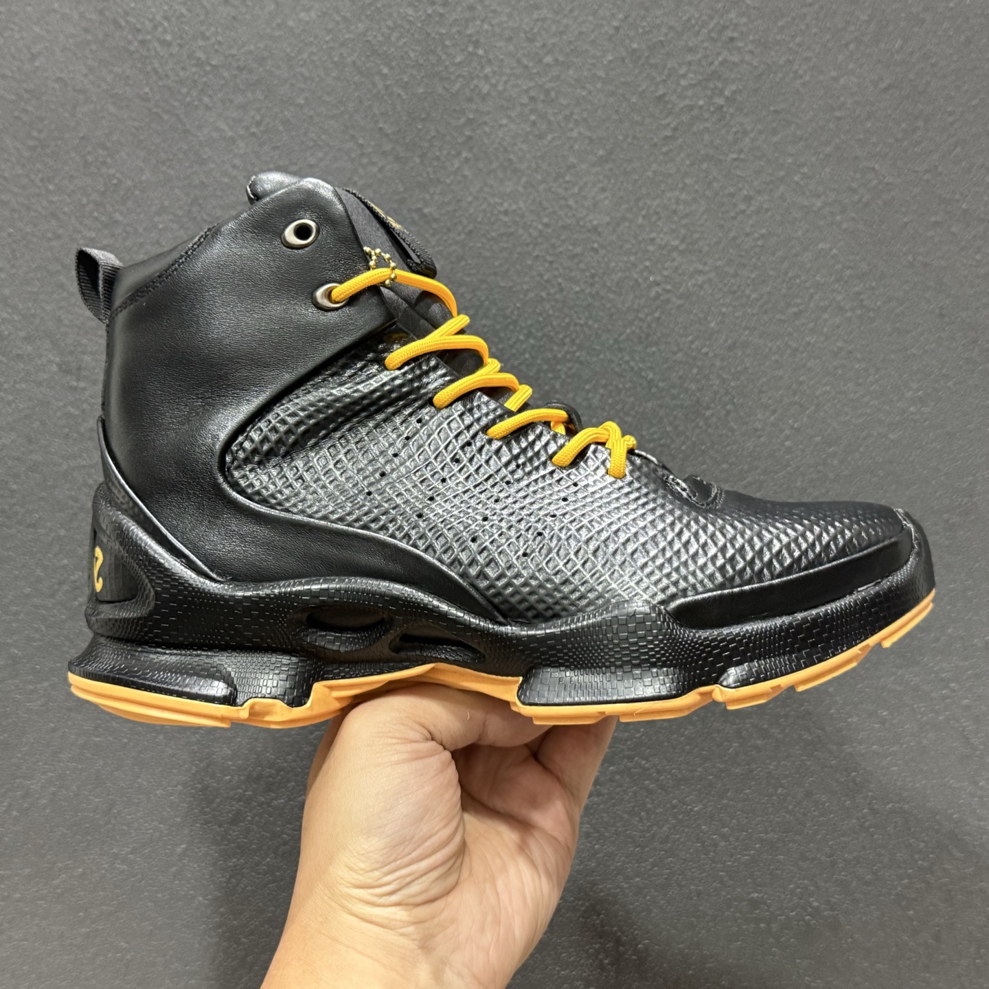 2025Ss秋冬新款天猫同款Ecco/爱步 15周年高帮经典BIOM 2025Ss秋冬新款天猫同款Ecco/爱步 15周年高帮经典BIOM