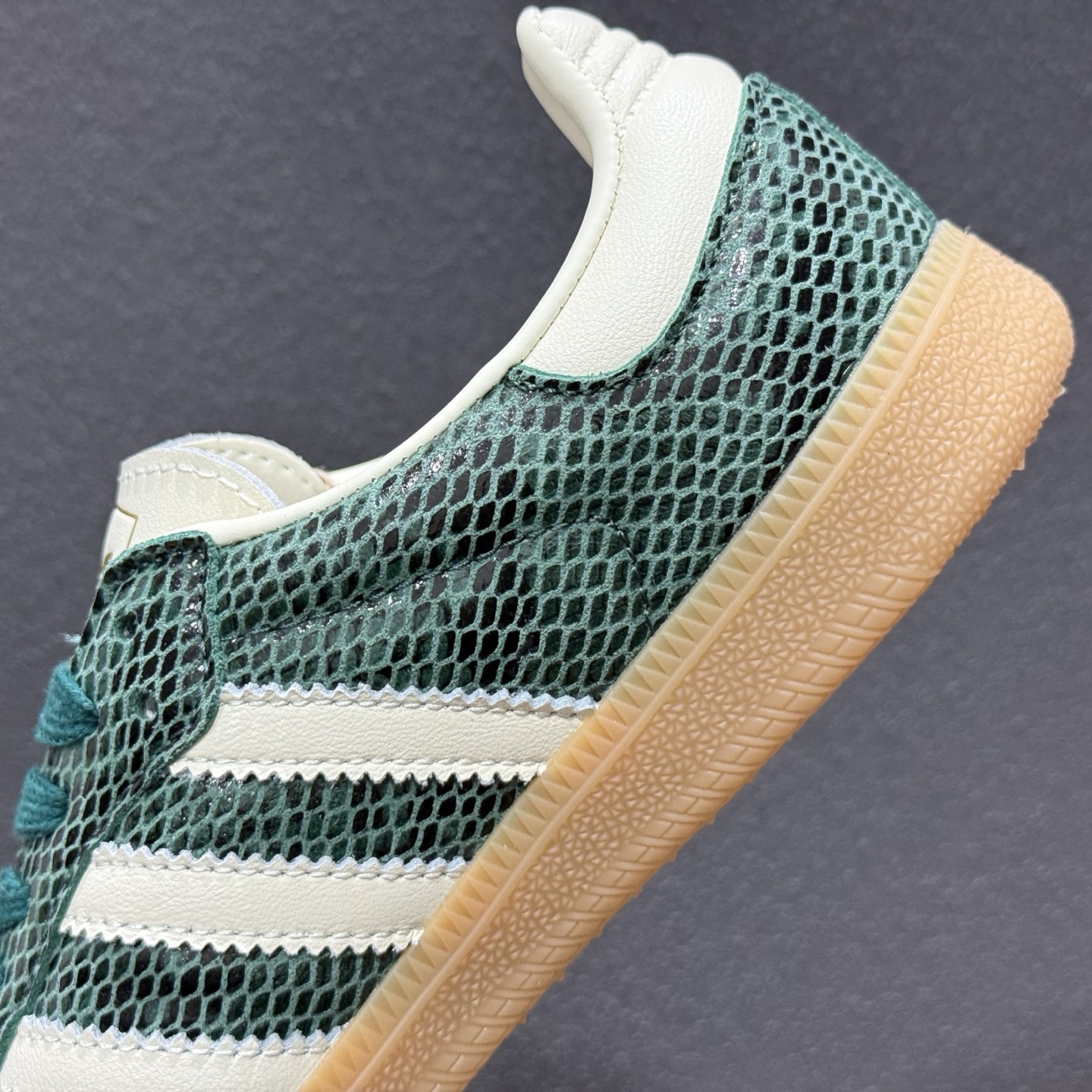 AD 阿迪 Samba 桑巴低帮休闲运动板鞋 JR8848-126