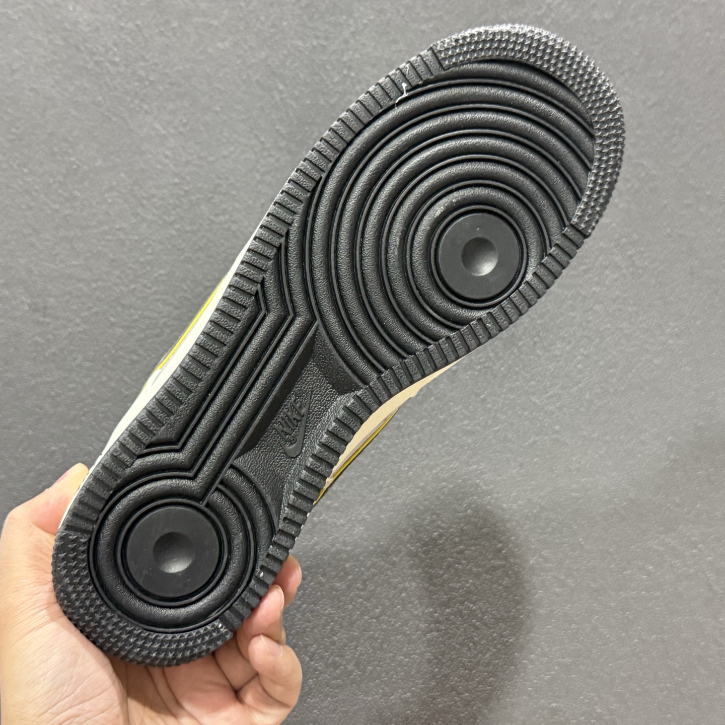 Nike Air Force 1 Low KAWS联名 SY1388-013 Nike Air Force 1 Low KAWS联名 SY1388-013