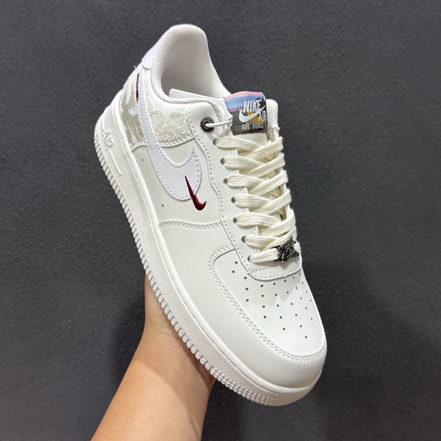 Nike Air Force 1'07 Low 马年限定 空军一号低帮休闲板鞋 IQ1119-011 Nike Air Force 1'07 Low 马年限定 空军一号低帮休闲板鞋 IQ1119-011