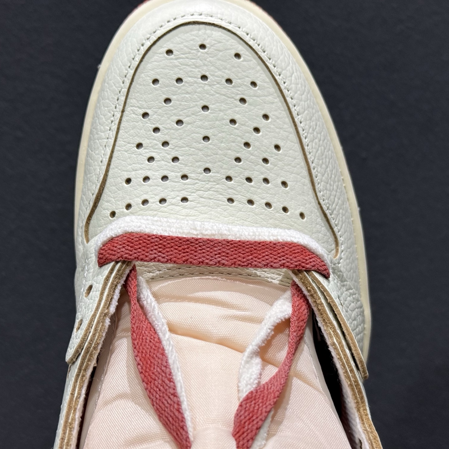 Air Jordan AJ1 High WMNS 米橙 DB4612-100