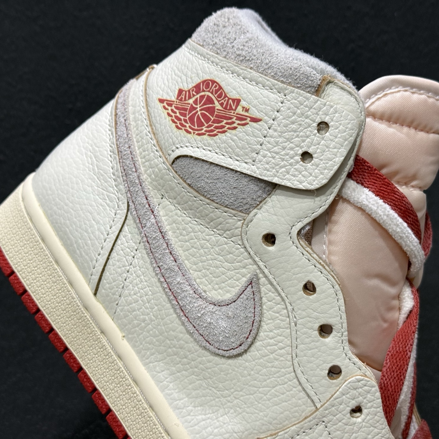 Air Jordan AJ1 High WMNS 米橙 DB4612-100