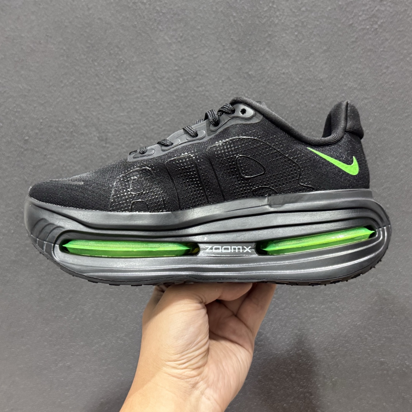 Nike ZOOM PREMIUM 耐克 飞马 舒适减震防滑 低帮跑步鞋 FN8453-006 Nike ZOOM PREMIUM 耐克 飞马 舒适减震防滑 低帮跑步鞋 FN8453-006