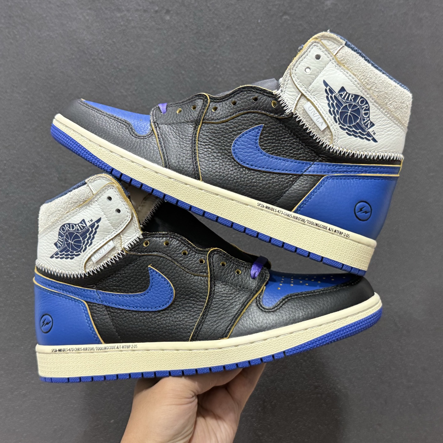 Fragment x Unix Air Jordan Jordan Retro AJ1全新解构皇家蓝 高帮篮球鞋 107847-001 Fragment x Unix Air Jordan Jordan Retro AJ1全新解构皇家蓝 高帮篮球鞋 107847-001