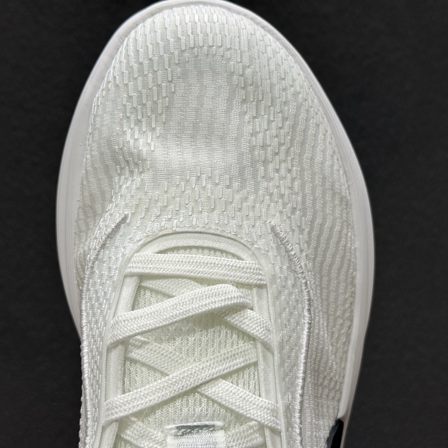 Nike Zoom VOMERO 耐克 舒适减震防滑 低帮跑步鞋全掌ReactX泡绵中底 YC2661-001