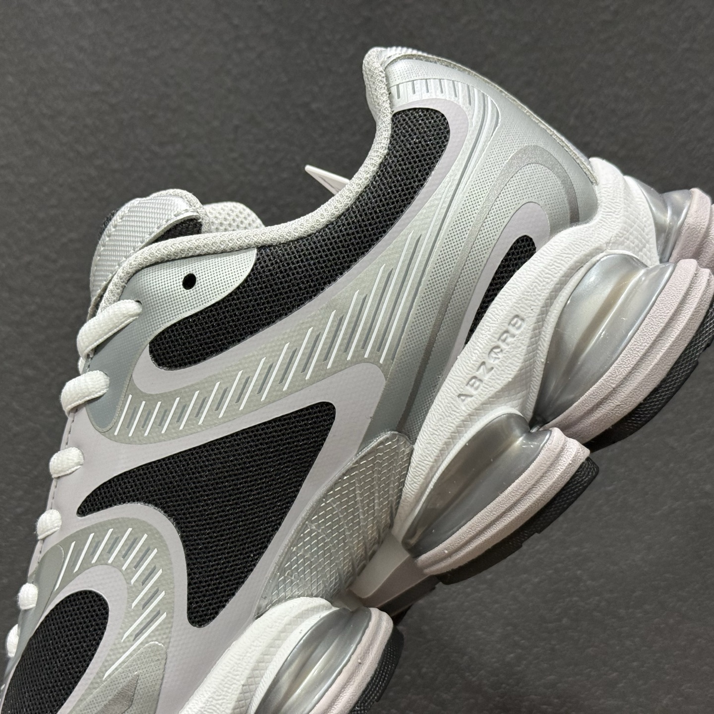 New Balance 新百伦 网面休闲鞋 U200030Z