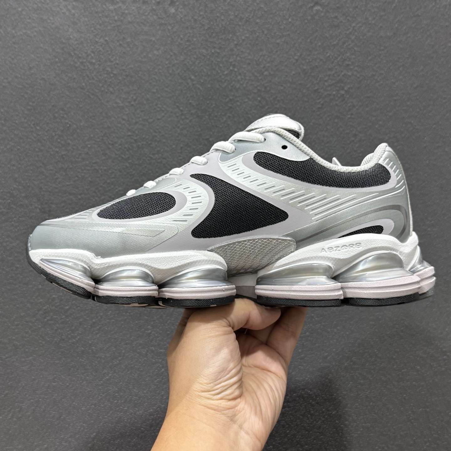 New Balance 新百伦 网面休闲鞋 U200030Z