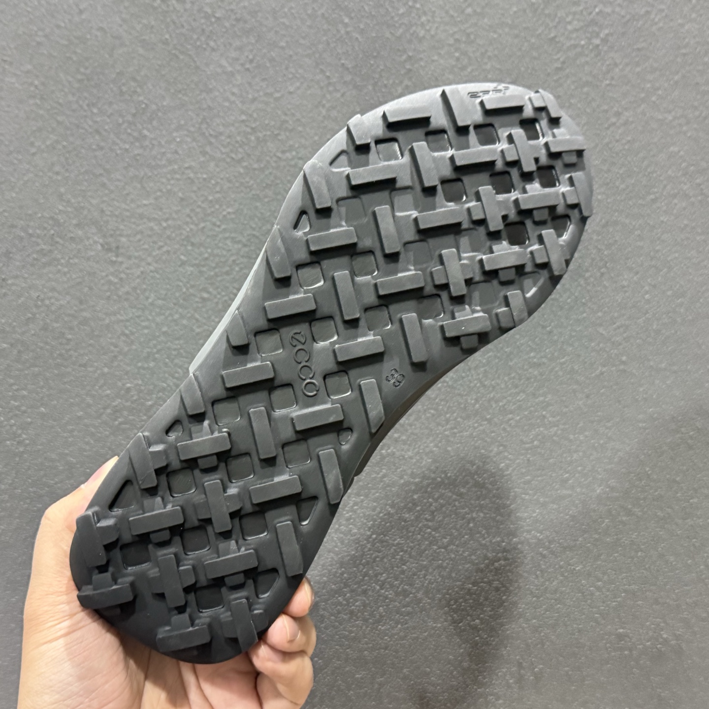 ECCO爱步男款跑步鞋 防滑缓震透气运动鞋健步BIOM2.1越野系列 ECCO爱步男款跑步鞋 防滑缓震透气运动鞋健步BIOM2.1越野系列