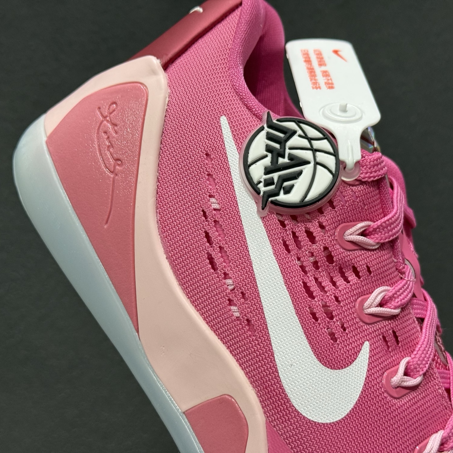 NK Kobe 9 Low EM Think Pink PE 灭世纯原 科比9代乳 腺癌粉色 HQ4995-600