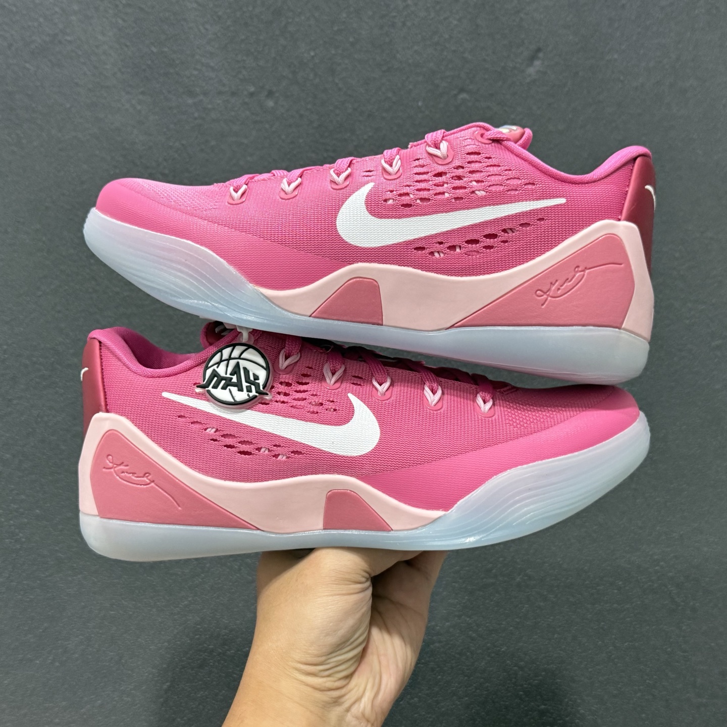 NK Kobe 9 Low EM Think Pink PE 灭世纯原 科比9代乳 腺癌粉色 HQ4995-600